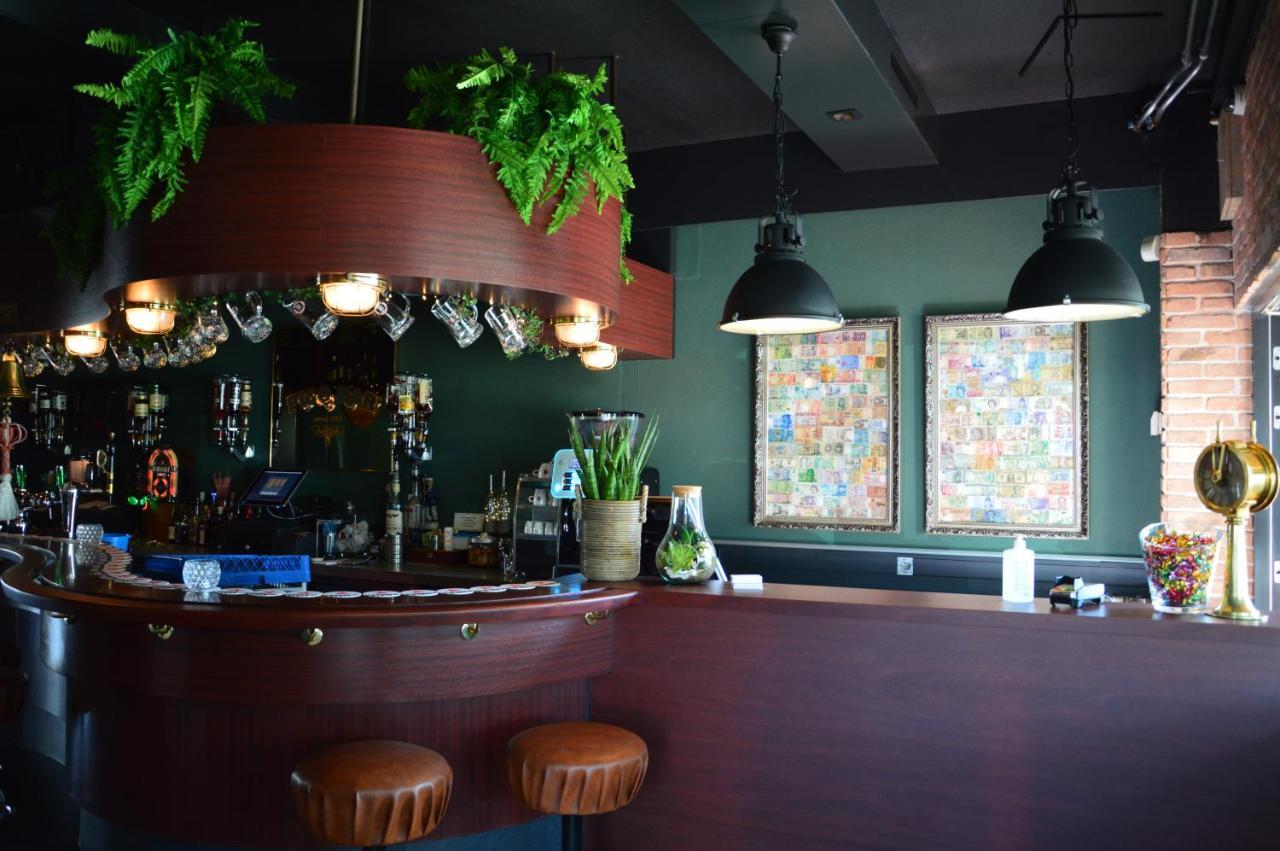 Hotel Pico Rozenburg ภายนอก รูปภาพ